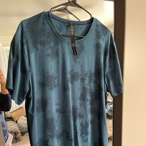 Mens LuluLemon T Shirt